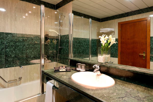 Abba Confort abba_Fonseca_Hotel_Bano.jpg