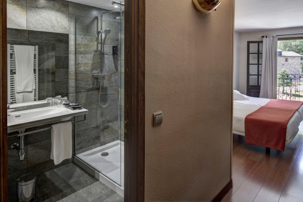 abba-Zimmer abba_Xalet_Suites_Hotel_Habitacion_Abba_1.jpg