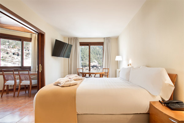 abba_xalet_suites_hotel_habitacion_suite_2.jpg