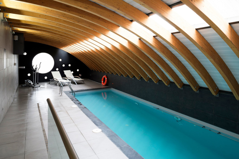 Piscine intérieure